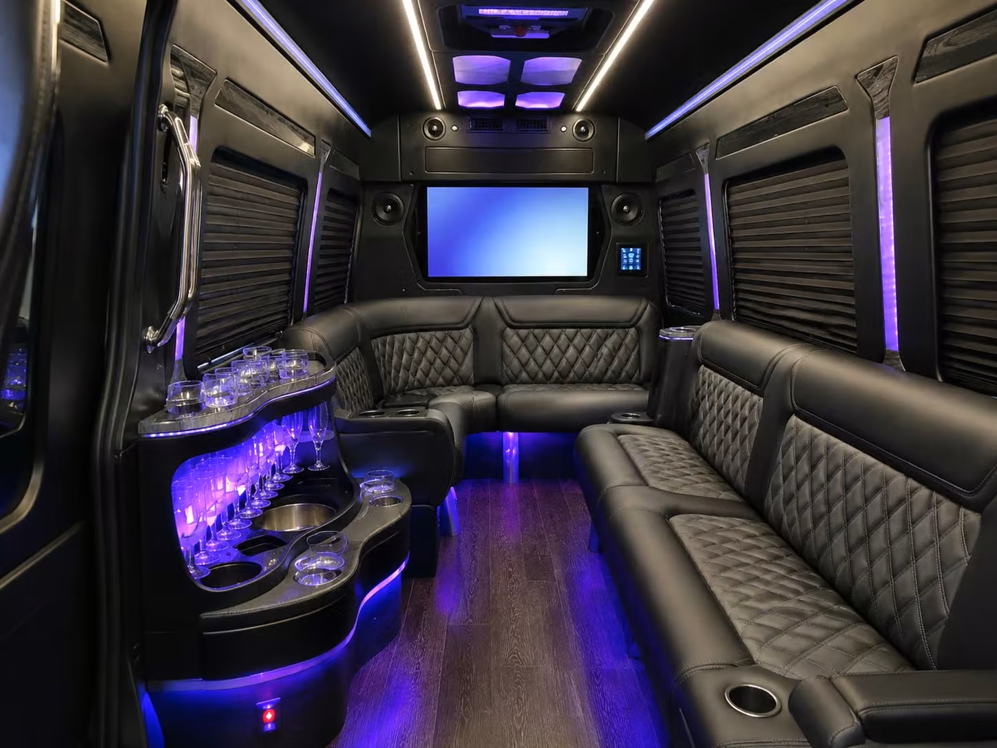 sports fan transportation and game day shuttle buses from league city